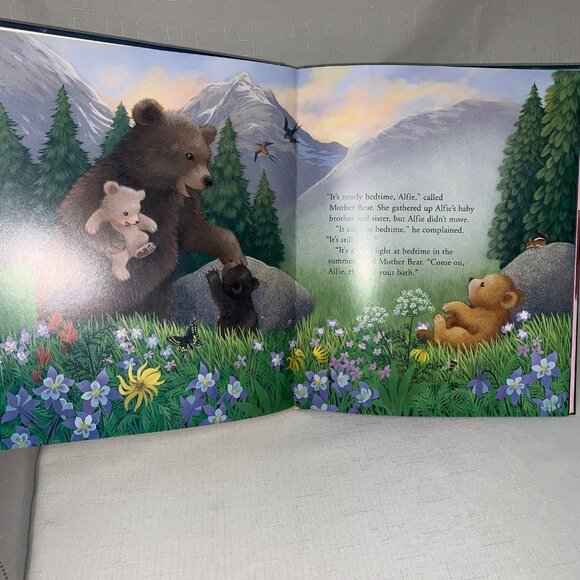 Sweet Dreams My Little One: A Treasury Of Stories For Bedtime - Picture 3 of 10